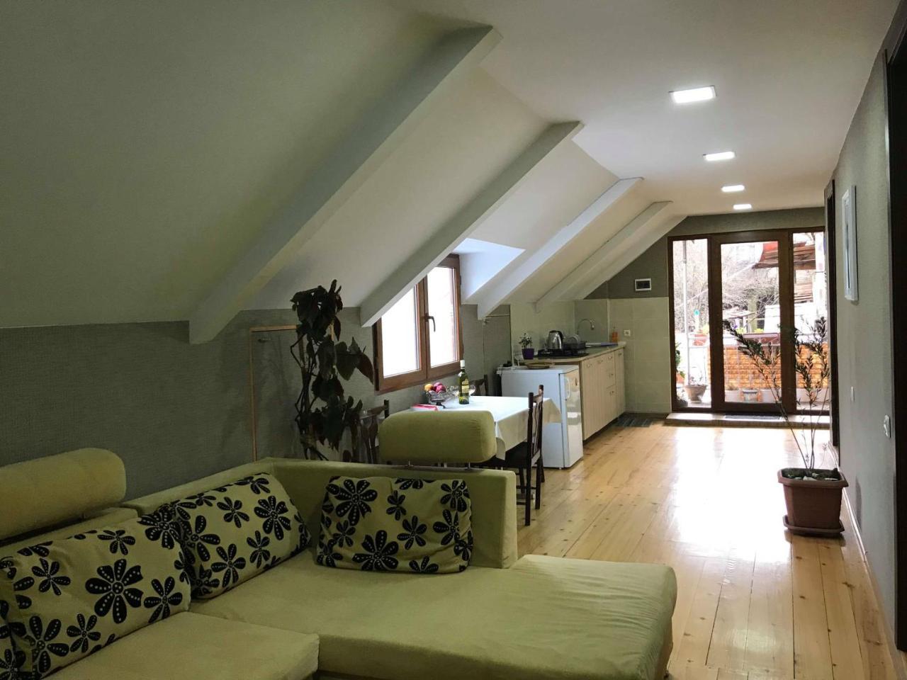 Anano'S Guesthouse Боржоми Экстерьер фото